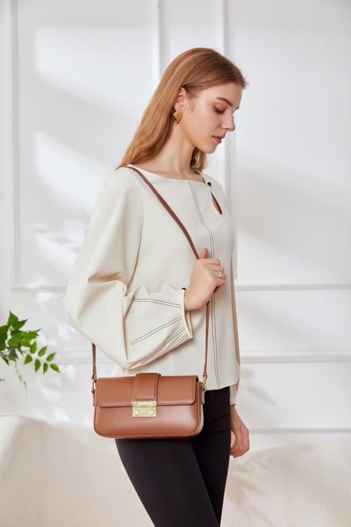 Gaya Vintage lewat Tas Selempang Jims Honey