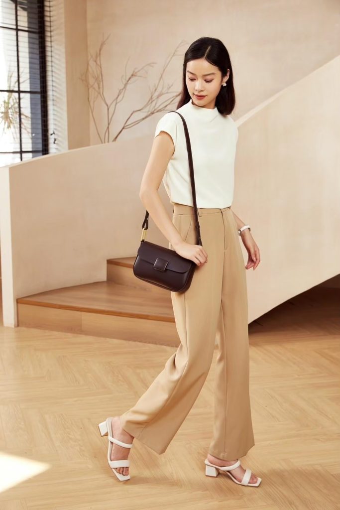 outfit ke taman safari pakai ashley bag