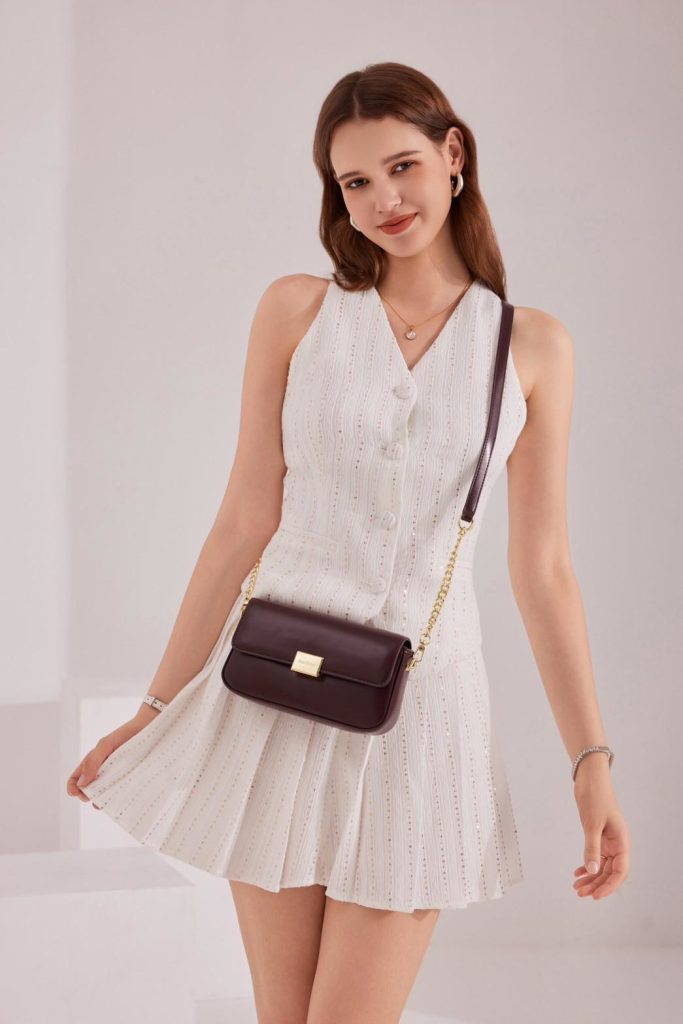 outfit dinner date pakai audy bag