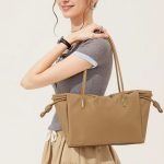 ootd sporty chic pakai gwen bag