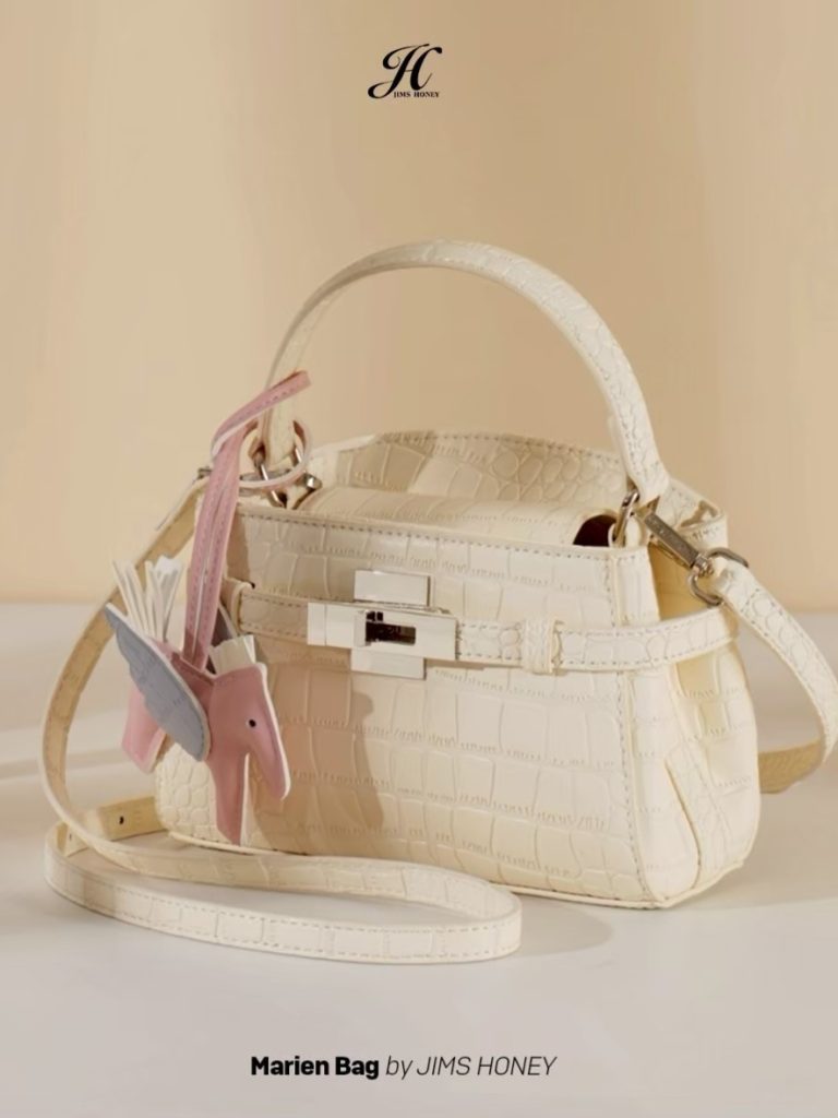 ootd kondangan simple elegan hijab pakai marien bag