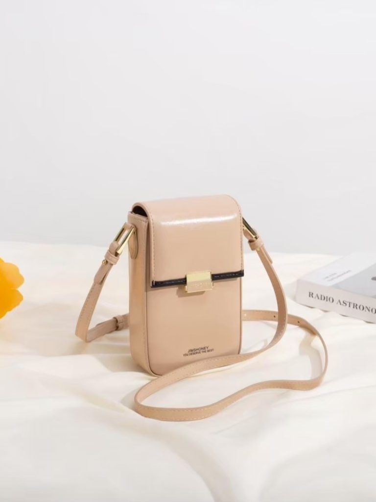 outfit anti catcalling pakai lula bag plus