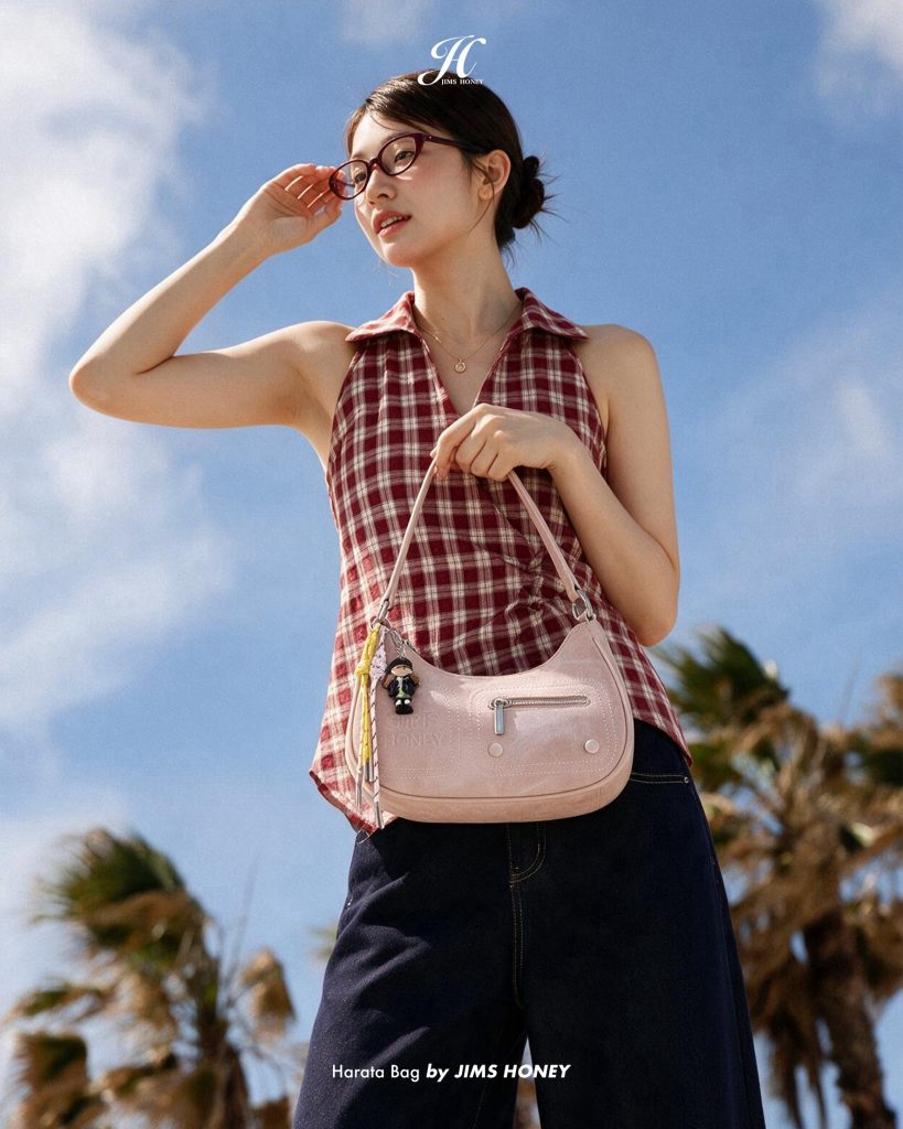 5 Ide Outfit ke Pantai Non Hijab yang Keren dan Simple